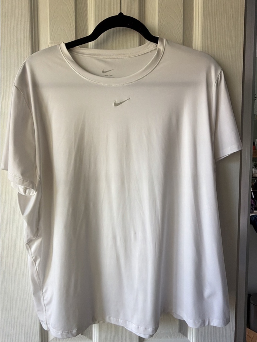 Nike White Short Sleeve Athletic Tee with Swoosh